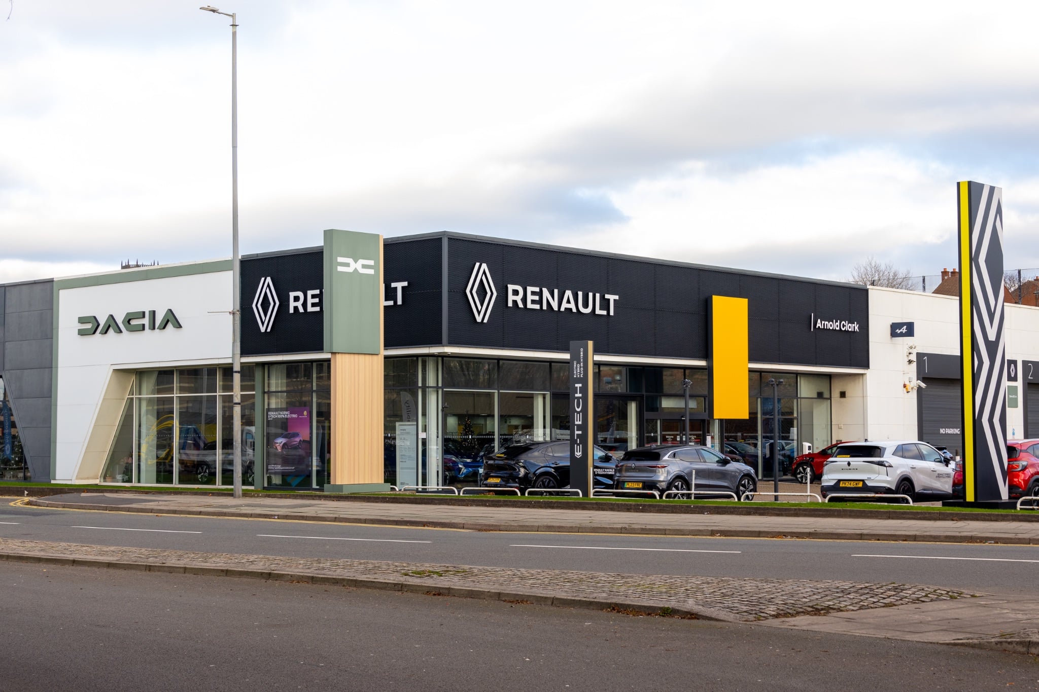Arnold Clark Liverpool Renault / Dacia / Alpine / Kia | Car dealership
